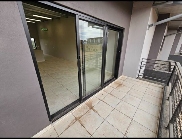 179M² WAREHOUSE FOR SALE IN MOREHILL